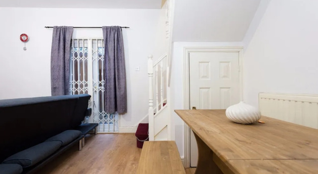 3 Bedroom House in Lewisham Sleeps 7, Забронировать Отель Отели Англии 3 звезды, 3*