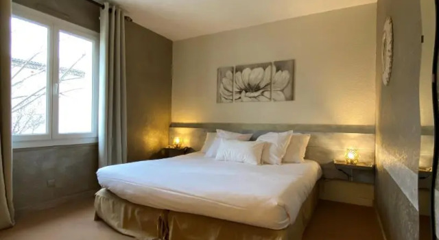 Номер Standard с балконом Logis Hôtel Médiéval, Montélimar Nord