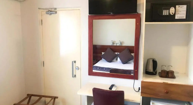 Двухместный номер Standard с видом на сад Smugglers Cove Beach Resort & Hotel