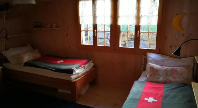 SwissHut Bed&Breakfast, Prenota Hotel Sigriswil 