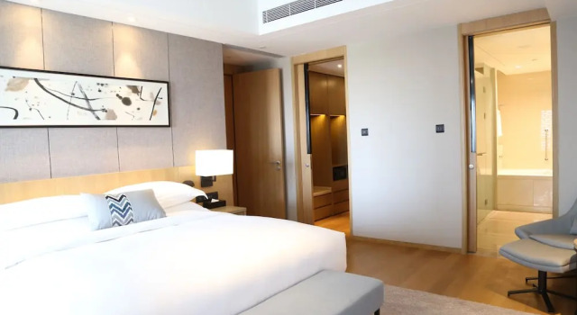 Люкс Deluxe с 3 комнатами Hilton Suzhou