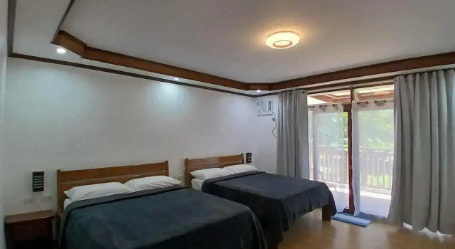 Четырёхместный номер Standard с балконом Takbo Beach Resort