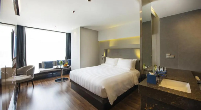 Двухместная студия Superior Novotel Suites Hanoi