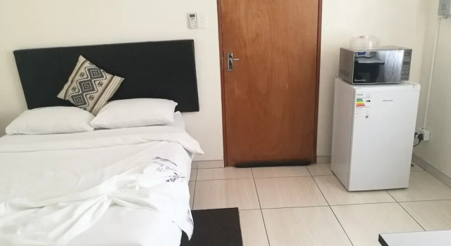 Upi guesthouse, Book Hotel Hotels in Otjiwarongo with Parking, Parking