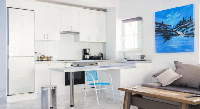Апартаменты Blue & White lux flat, just 50 meters from beach!
