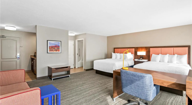 Люкс Hampton Inn & Suites Farmington