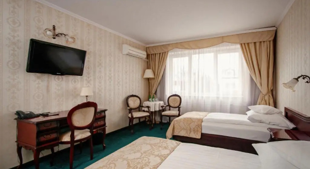 Hotel Chopin Business&SPA, Забронировать Отель Отели Сохачев с парковкой, Парковка