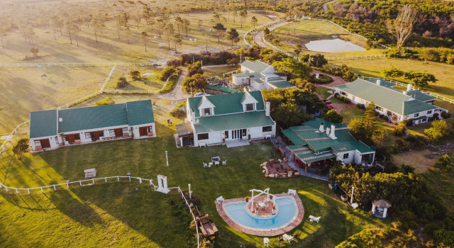 Люкс Luxury TNiqua Stable Inn