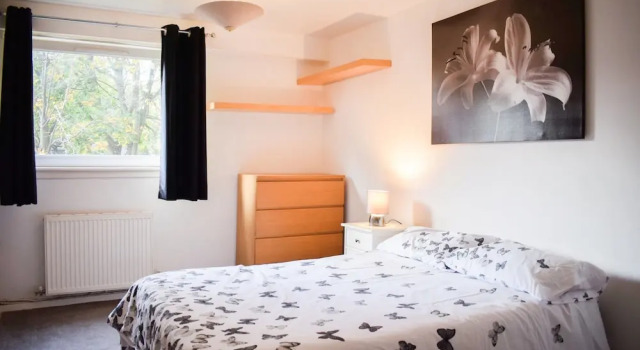 2 Bedroom Flat in the Heart of Leith, Prenota Appartamento Hotel a Midlothian con parcheggio, Parcheggio