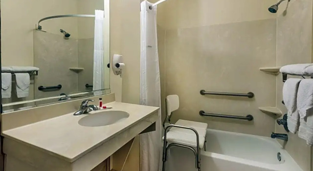 Номер Standard Super 8 by Wyndham Duson Lafayette West Area