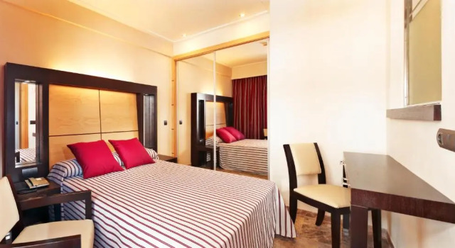 Одноместный номер Standard MLL Mediterranean Bay