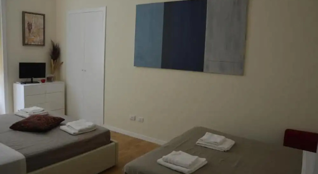 Семейные апартаменты Luxury Three Bedroom Flat in Rome Center