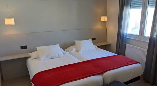 Seijo, Rezerwuj Hotel  