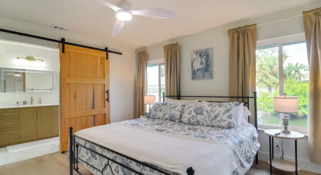 Sunsets, Tight Lines & Dock: Riverfront Ruskin Gem, Rezerwuj Hotel Ruskin Floryda
