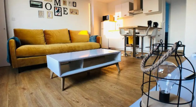 Апартаменты c 1 комнатой Charmant appartement 1-4 personnes, proche centre avec parking