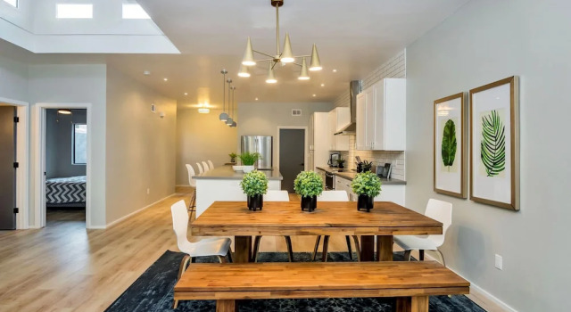 Pleasant Run 2 Bedroom Townhouse, Забронировать Дом для отпуска Отели Скотсдейл с парковкой, Парковка