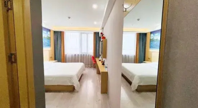 Люкс Chengyi chain hotel (Jinyinhu Wanda store)