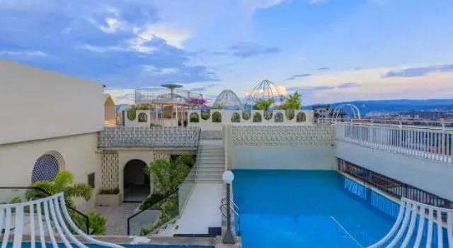 Panorama Garden Hotel with Infinity Pool at High Altitude, Jinxiangdun Yueting, Buchen Sie Hotel Yunjinghong Xishuangbanna (Präfektur)