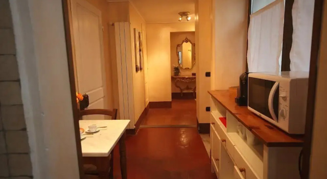 Close to The Duomo Tidy 1BD Apt