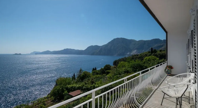 Коттедж Casa Clara - Modern House With Breathtaking Views of Capri and Positano