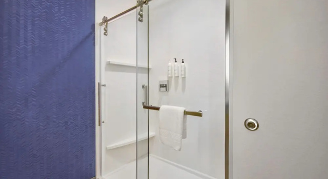 Люкс Fairfield by Marriott Inn & Suites Cincinnati North West Chester