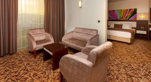 Люкс с видом на город Tuna Hotel