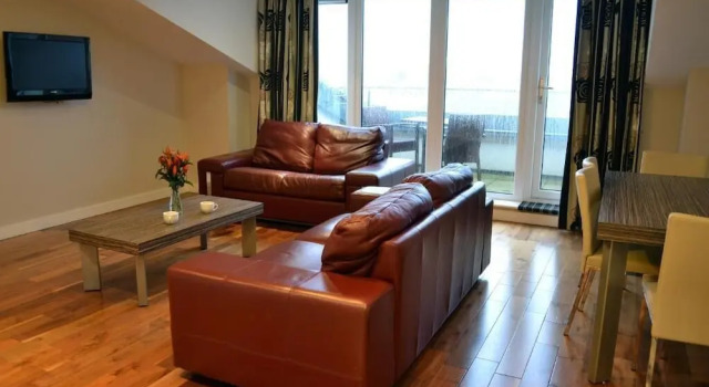 Апартаменты с 2 комнатами Carrick Plaza Suites and Apartments