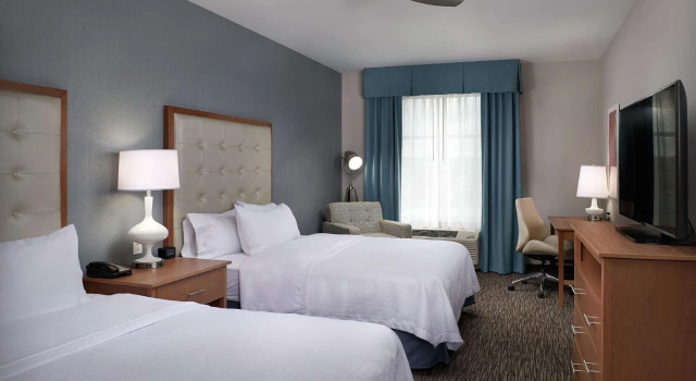 Четырёхместный люкс Homewood Suites By Hilton Cincinnati Midtown