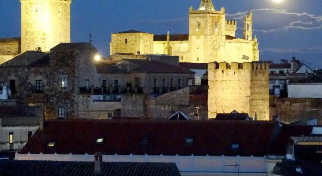Atico77, Prenota Hotel Cáceres 