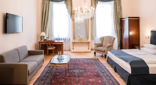 Трёхместный номер Superior Palais-Hotel Erzherzog Johann