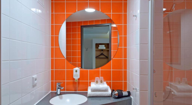 Трёхместный номер Standard B&B Hotel Stuttgart-Zuffenhausen