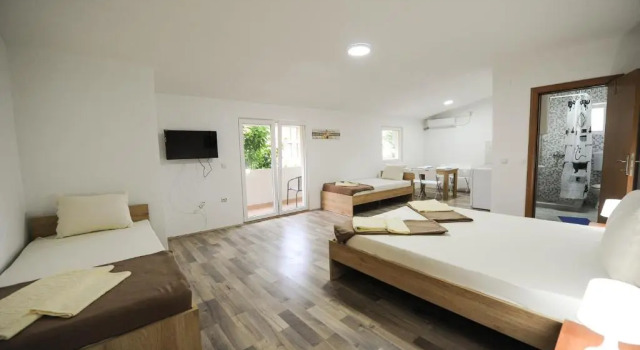Stella Apartments
