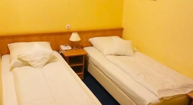 Четырёхместный номер Standard Friends Hotel Kerpen