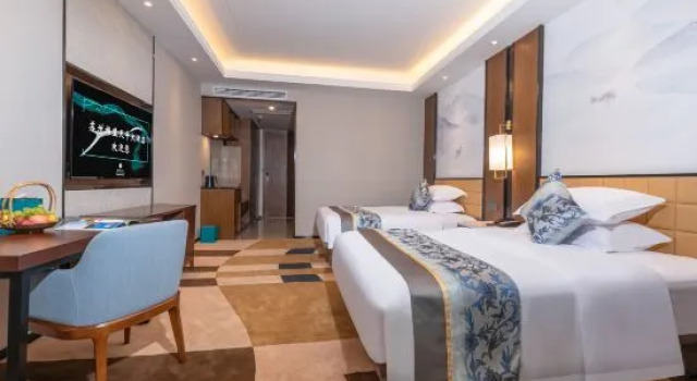 Семейный люкс Дуплекс с 2 комнатами с видом на горы Tianping Hotel