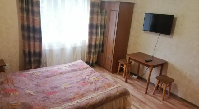Guest House Ivanna, Prenota Affittacamere Hotel a Ivano-Frankovsk con parcheggio, Parcheggio