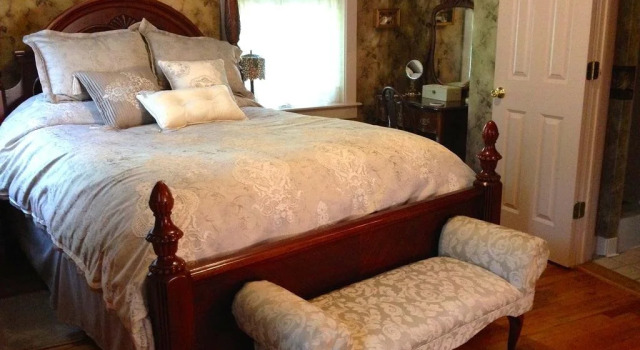 The Brownstone Inn, Забронировать Отель Юрика-Спрингс Northwest Arkansas, рядом с Basin Spring Park