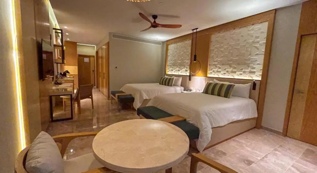 Четырёхместный полулюкс с частичным видом на океан Haven Riviera Cancun