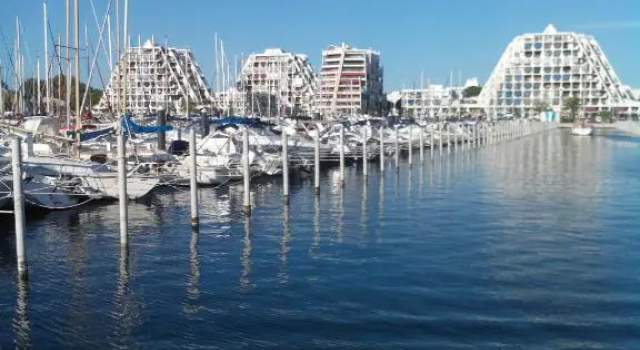 T2 Superbe vue port et mer, Забронировать Апартаменты/квартира Апартаменты Ла-Гранд-Мот, рядом с Туристический офис Ла Гранд-Мот, Апартаменты/квартира