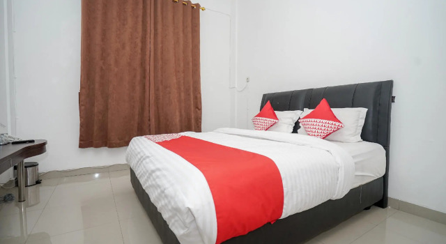 OYO 346 Guest House Dempo Jakabaring, Rezerwuj Pensjonat Palembang Sumatra