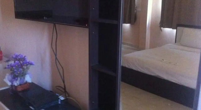 Tuk Tuk Hotel, Забронировать Отель Moo 4 