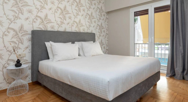 1B · The Beehive Apartment with Luxury Interior