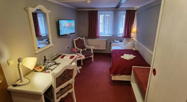 Одноместный номер Standard Hotel Zur Goldenen Sonne