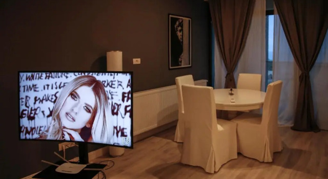 2 Steps Apartment