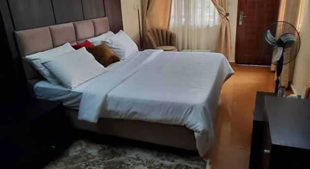Двухместный люкс Business ROYALE CROWN VILLA