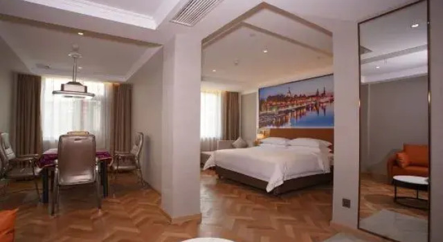 Люкс Deluxe Vienna Hotel (Yingtan Yujiang Railway Station)