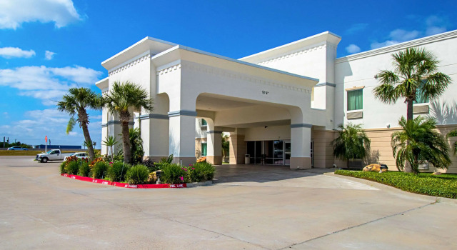 Quality Inn & Suites Robstown, Varaa Hotelli Robstown Houston