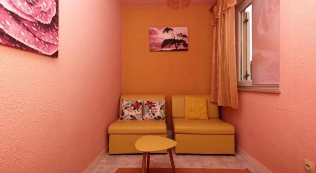 Holiday House Vesna, Забронировать Отель Отели Винкуран 4 звезды, 4*