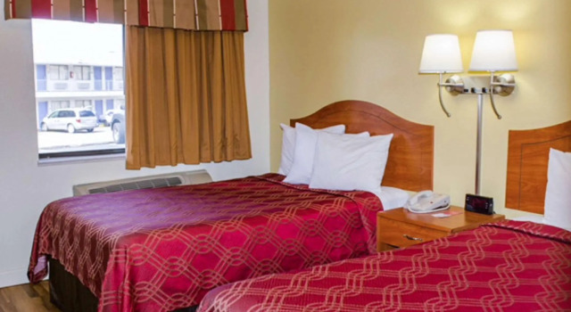 Четырёхместный номер Standard Econo Lodge Albuquerque East