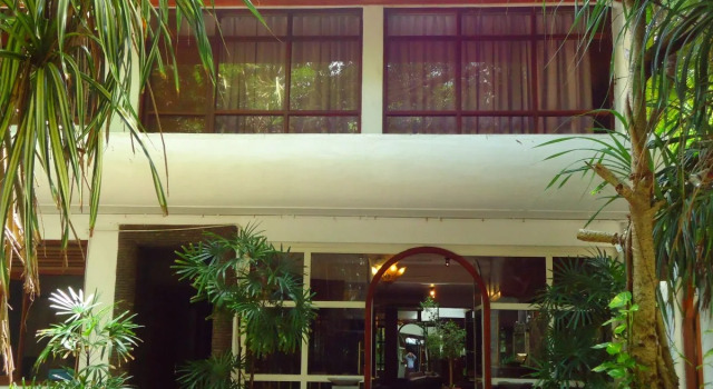 Haus Chandra Hotel, Забронировать Отель Отели Западной провинции 3 звезды, 3*