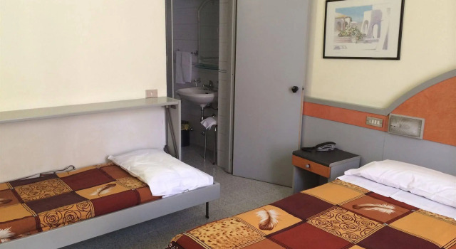Hotel Mazzini, Забронировать Отель Отели Милана 3 звезды, рядом с Сондрио, 3*